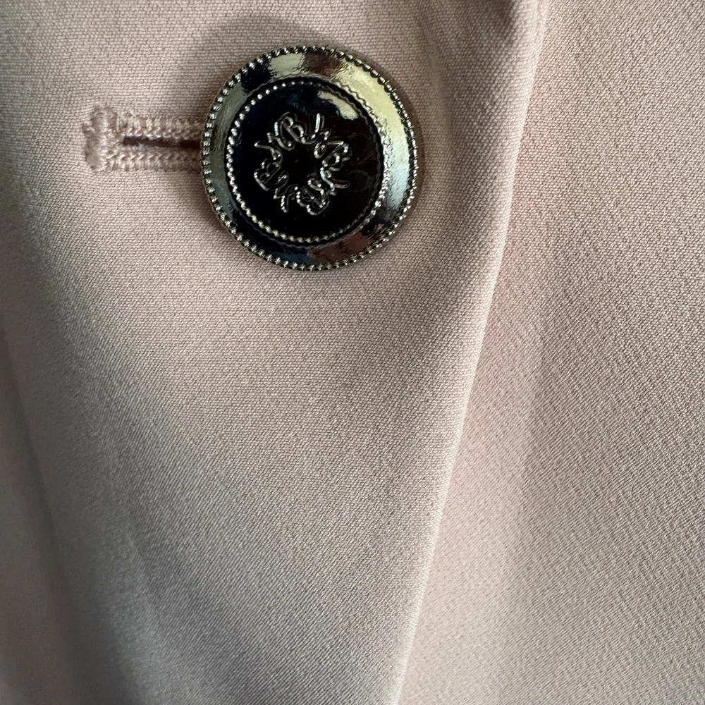 White House Black Market Pale Pink Tailored Suit with Ankle Length Pants - Picture 5 of 9